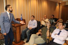 مدرس دكتر اردوان اعتمادی